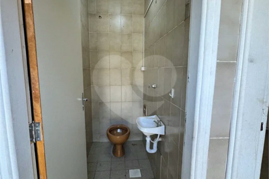 Imóvel Comercial para Venda e Locação no bairro Alto.