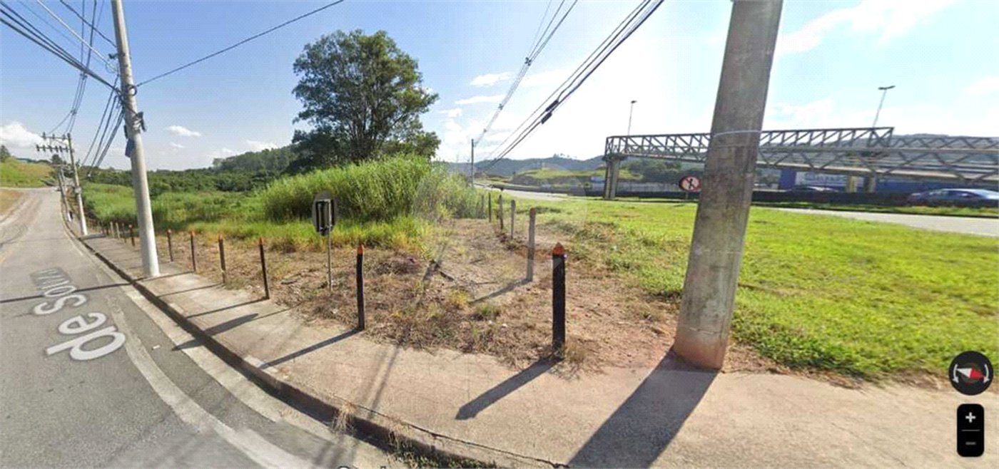 ÁREA INDUSTRIAL Á VENDA ÀS MARGENS DA ROD. PRES.DUTRA/GUARAREMA