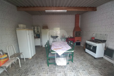 Sobrado para venda.
