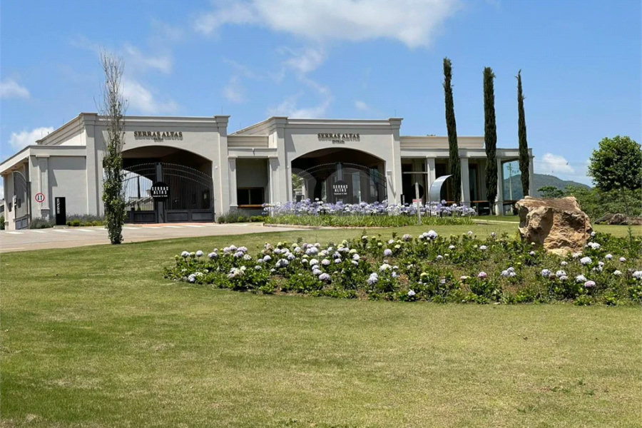 Terreno alto padrão à venda em Condomínio Serras Altas Poços de Caldas MG