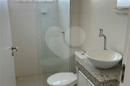 Apartamento com 02 Dormitórios á venda, em Araraquara-SP.
