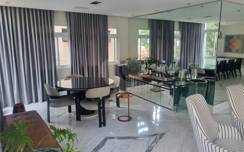 Apartamento à venda com 2 suítes em Cerqueira César, São Paulo, SP
