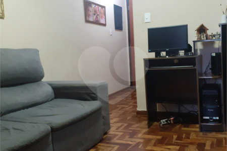 Apartamento à Venda no Bairro do Brás com 52 m² 2 quartos e armário embutido
