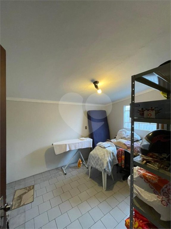 Casa térrea para venda no bairro Vila Xavier em Araraquara/SP.