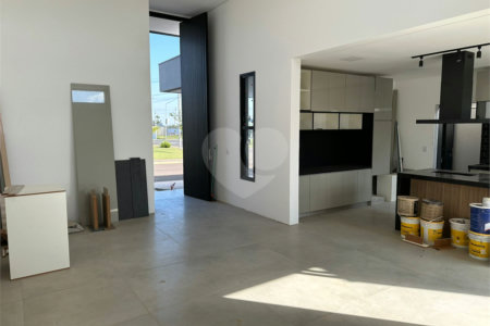 Casa a venda em São Carlos em condomínio fechado