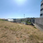 Terreno em Atibaia com 197 metros, pronto para construir, ao lado de supermercado e diversos comércios