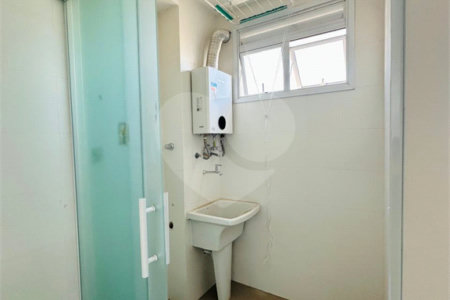 Apartamento com 2 dormitórios, sendo 1 suíte