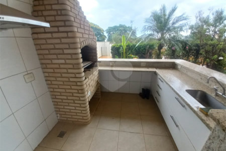 Excelente sobrado a venda no Condomínio Parque Sabará.