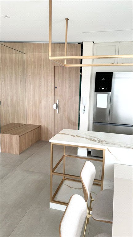 Apartamento de 140 m², 2 dormitórios sendo uma suìte, 3 vagas - Campo Belo/SP.