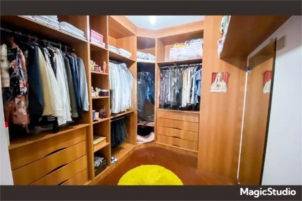Casa com 540m² , 5 dormitórios , sendo 4 suítes , 10 vagas , à venda no bairro Jardim , em Santo André
