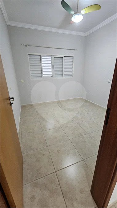 Casa Locação e Venda Condomínio Portal de Itaici 04 Dormitórios 02 suítes