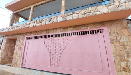 Casa à venda com 3 quartos, sendo 1 suíte,  em Jardim Ipanema, São Carlos, SP