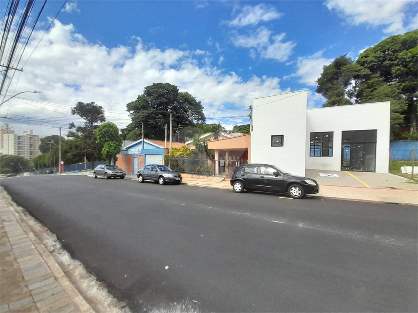 Imóvel Comercial na Rua Miguel Petroni – Localização Estratégica em Frente ao Campus da USP 1