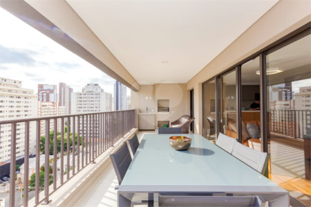 Apartamento à Venda na Vila Mariana com 163m², 3 Suítes e Varanda Gourmet