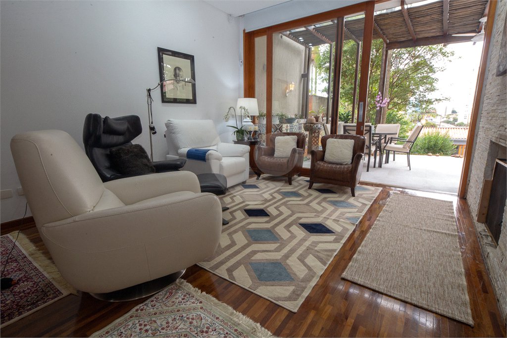 Casa à venda com 3 suítes em Brooklin, São Paulo, SP