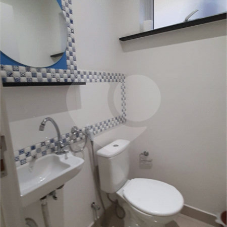 Casa à venda com 4 quartos, sendo 2 suítes, em Jardim Prudência, São Paulo, SP