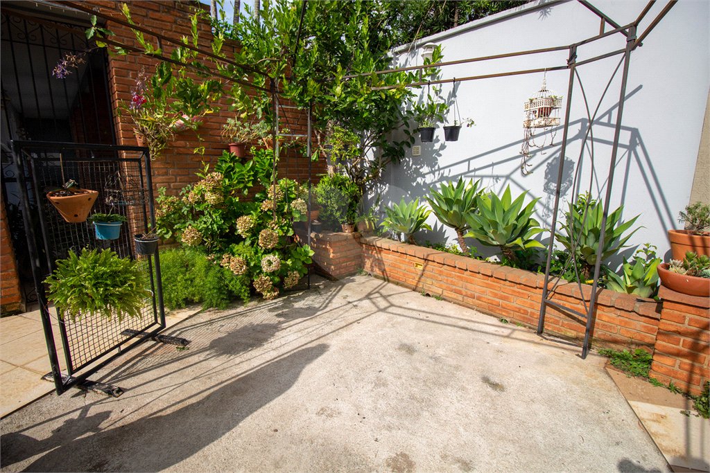 Casa à venda com 3 quartos, sendo 1 suíte,  em Jardim Bandeirantes, São Roque, SP