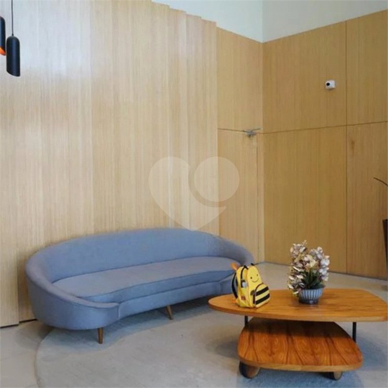 Apartamento à venda com 2 quartos, sendo 1 suíte,  em Quarta Parada, São Paulo, SP