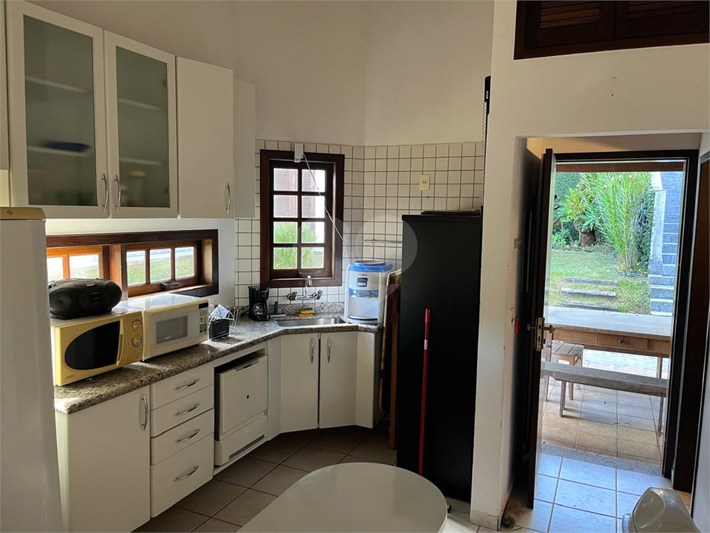 Casa à venda com 3 quartos, sendo 1 suíte, no condomínio Alpes da Cantareira, Mairiporã - SP