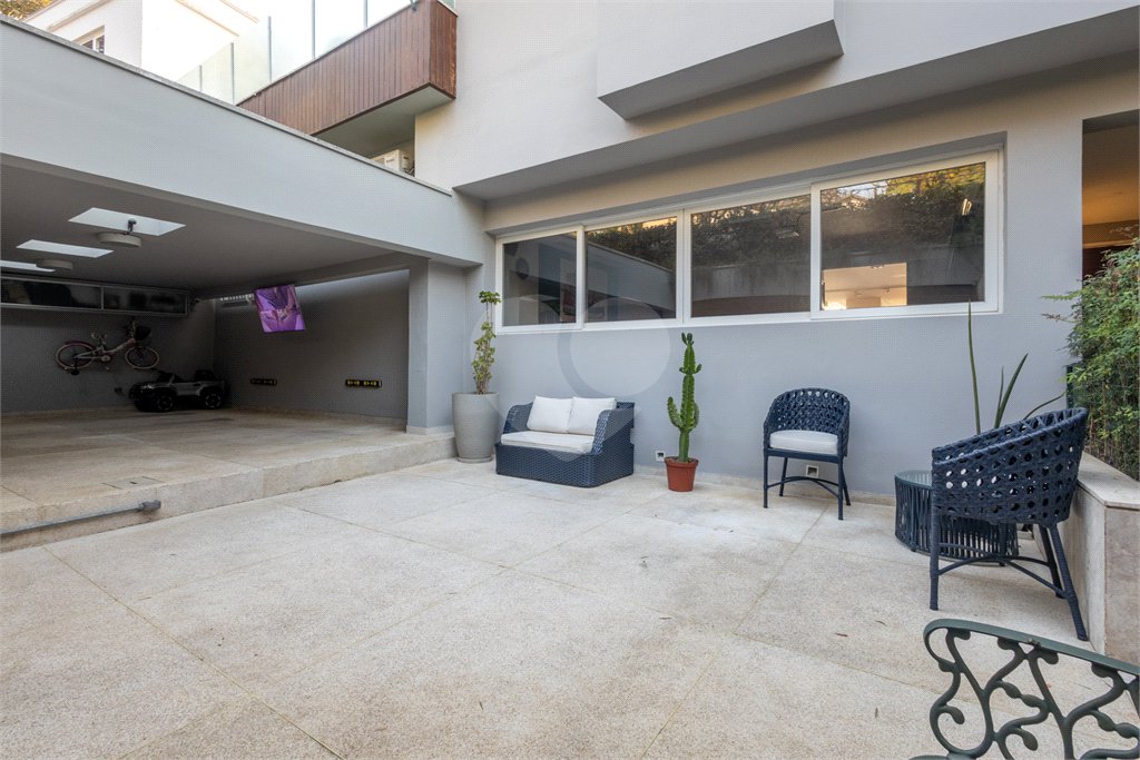 Casa à venda com 4 suítes em Jardim Guedala, São Paulo, SP