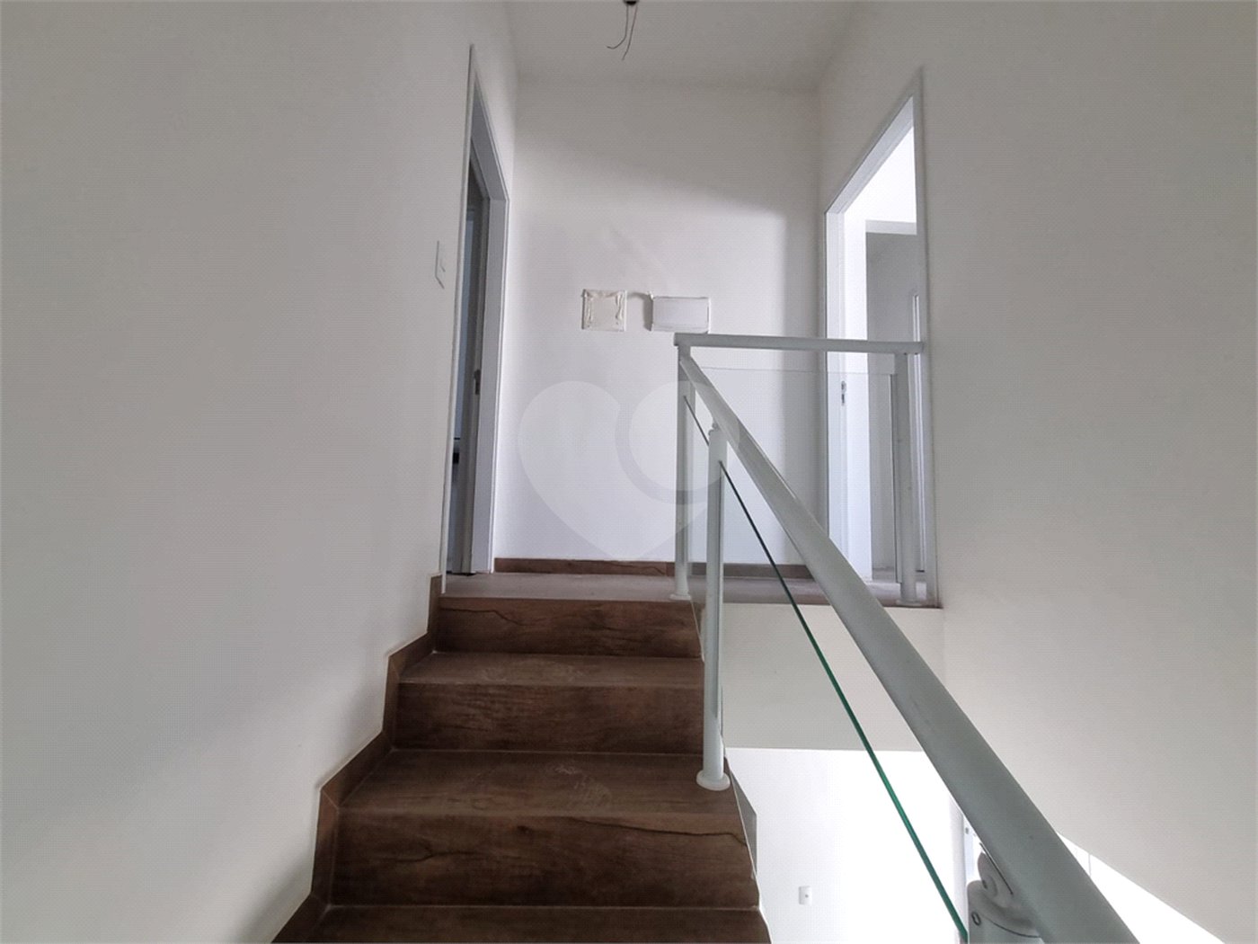 Casa à venda com 3 quartos, sendo 1 suíte, no condomínio Residencial Américo Figueiredo, Sorocaba - SP