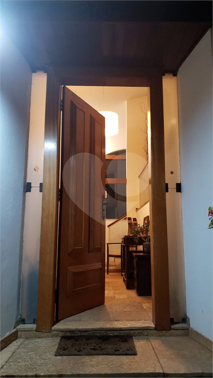 Casa de Vila à venda com 3 quartos, sendo 2 suítes, em Jardim Emília, Sorocaba, SP