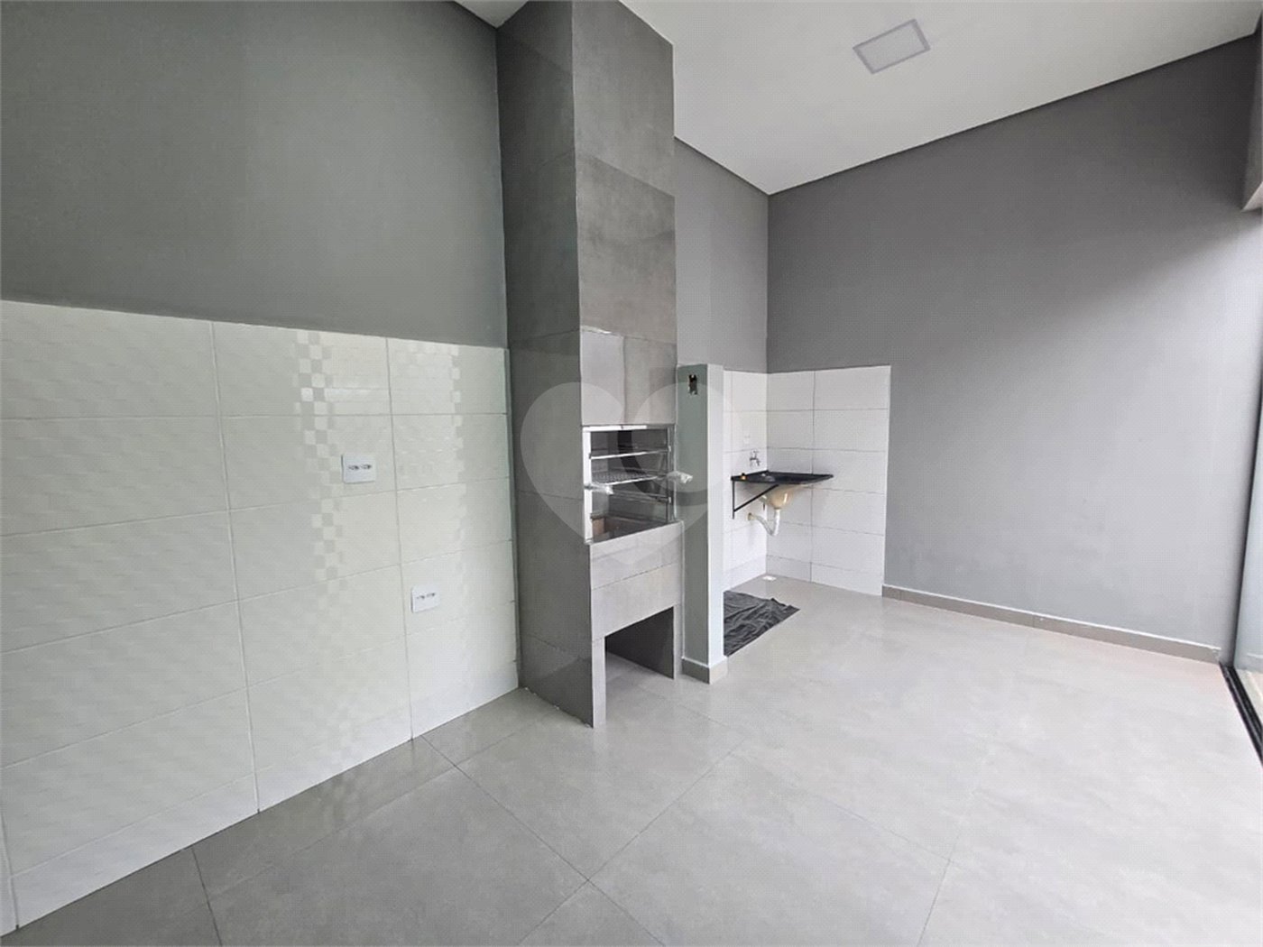 Casa à venda com 3 quartos, sendo 1 suíte, em Residencial Villaggio Di Capri, Itapetininga, SP