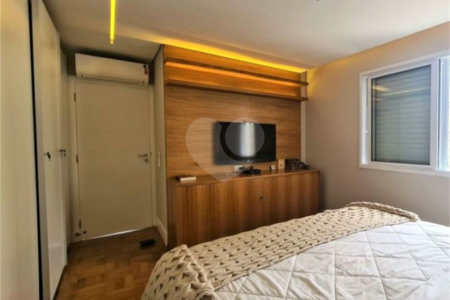 Apartamento à venda com 3 quartos, sendo 1 suíte, em Vila Uberabinha, São Paulo, SP