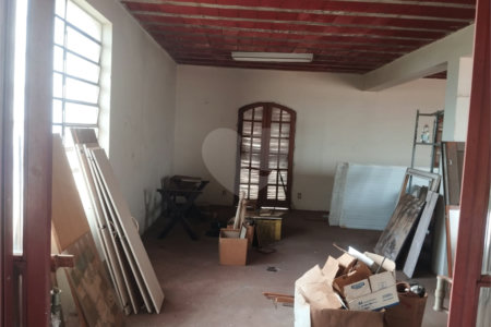 Sobrado à venda com 4 quartos, sendo 1 suíte,  em Vila Xavier (vila Xavier), Araraquara, SP