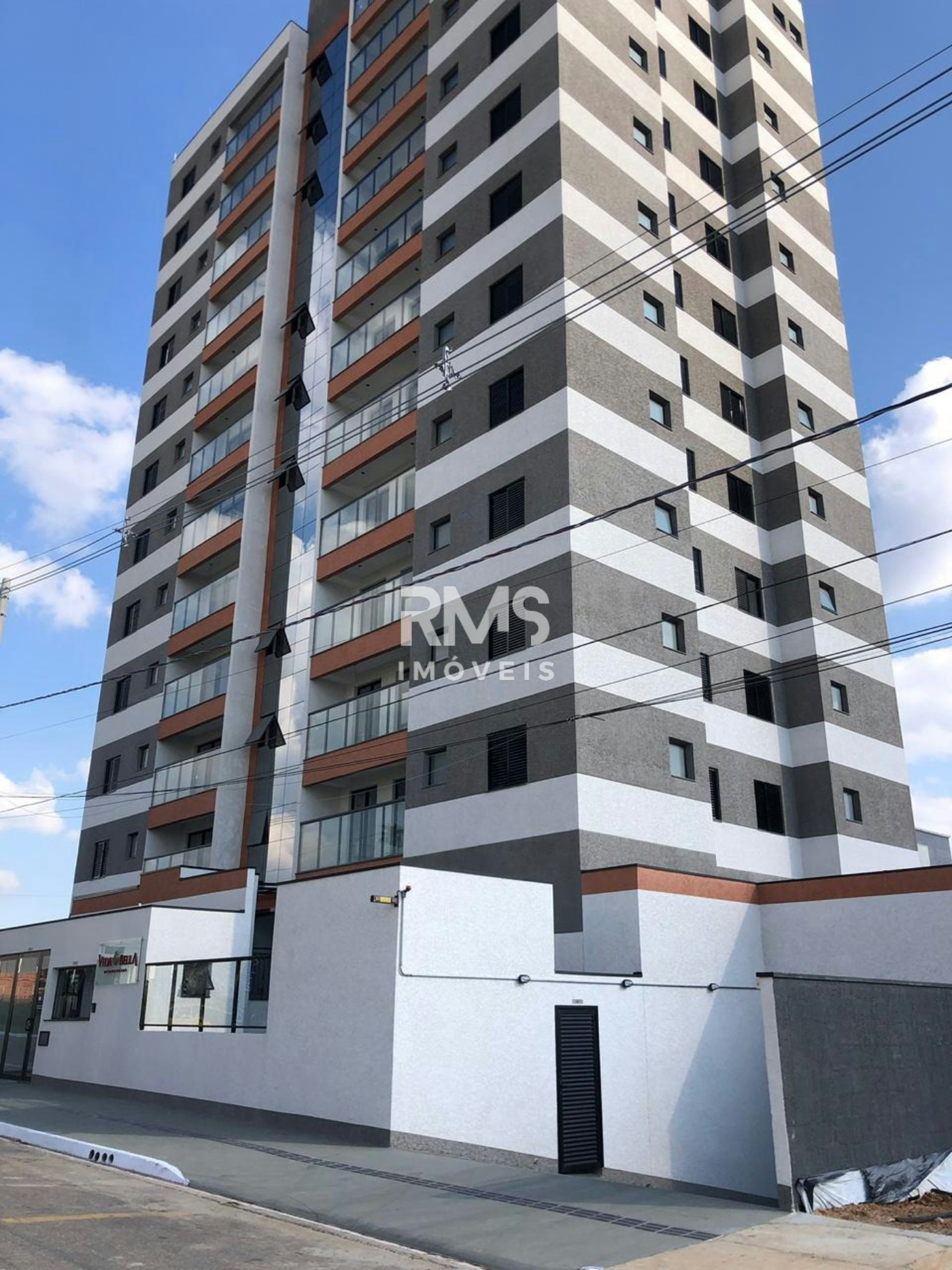 Apartamento à venda ou para alugar com 2 quartos, sendo 1 suíte,  em Itu Novo Centro, Itu, SP