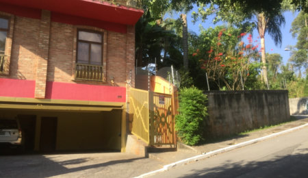 Sobrado à venda com 4 quartos, sendo 3 suítes, em Jardim Virginia Bianca, São Paulo, SP
