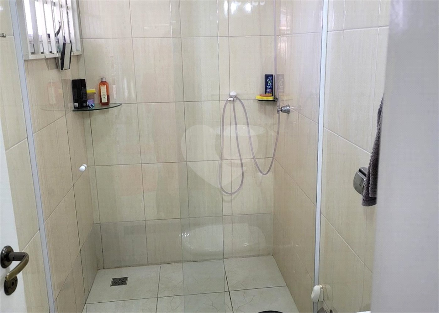 Casa à venda com 3 quartos, sendo 1 suíte, em Jardim Leocádia, Sorocaba, SP
