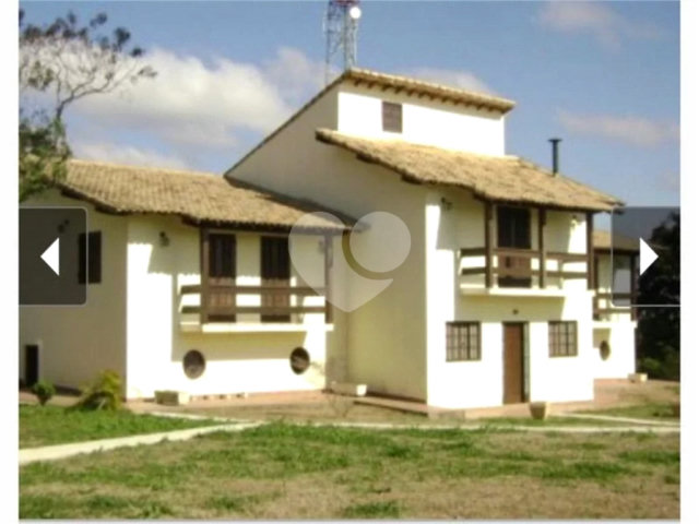 Sobrado à venda com 5 quartos, sendo 1 suíte,  em Olho D'água, Mairiporã, SP