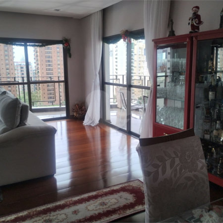 Apartamento à venda ou para alugar com 4 quartos, sendo 1 suíte,  em Vila Andrade, São Paulo, SP