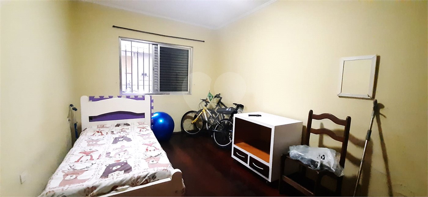 Casa à venda com 3 quartos, sendo 1 suíte, em Vila Nivi, São Paulo, SP