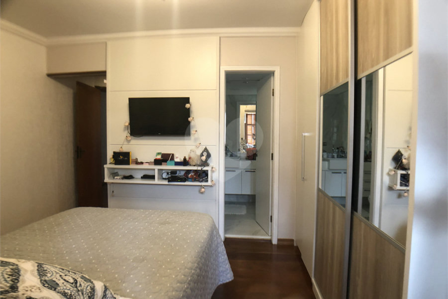 Casa à venda com 4 suítes no condomínio Residencial Floresta, São Paulo - SP