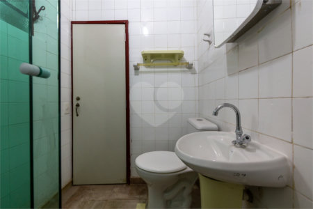 Casa à venda com 4 quartos, sendo 2 suítes, em Perdizes, São Paulo, SP