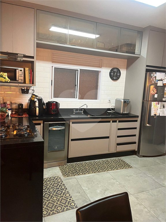Casa à venda com 3 quartos, sendo 1 suíte,  no condomínio Villagio Imperiale, Louveira - SP