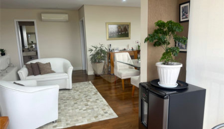 Apartamento à venda com 3 suítes em Vila Suzana, São Paulo, SP