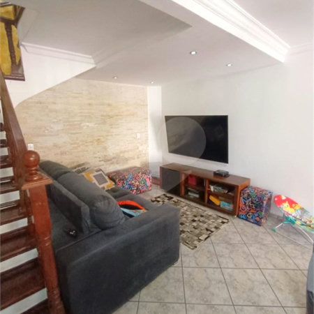 Sobrado à venda com 3 quartos, sendo 1 suíte, em Cidade Continental, São Paulo, SP