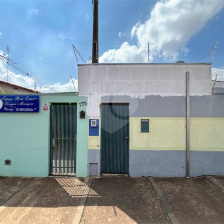Casa a venda com 2 dormitórios na Vila São José