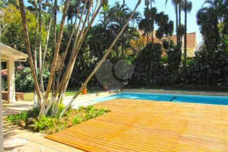 Casa à venda com 4 suítes no condomínio Chácara Flora, São Paulo - SP