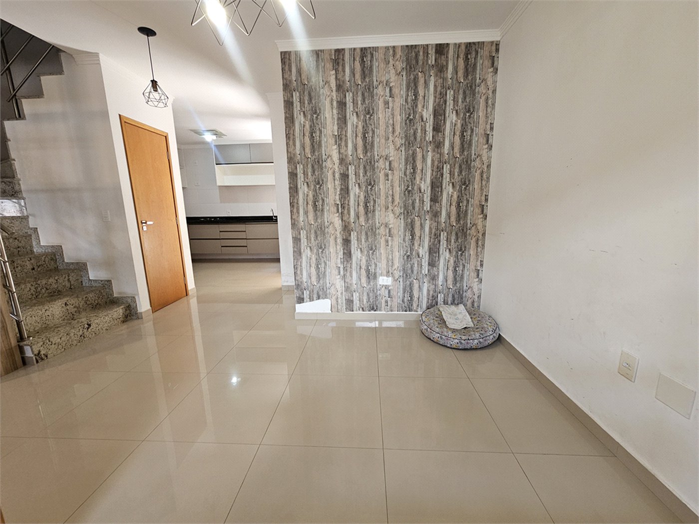 Sobrado à venda com 3 quartos, sendo 1 suíte,  em Vila Nivi, São Paulo, SP