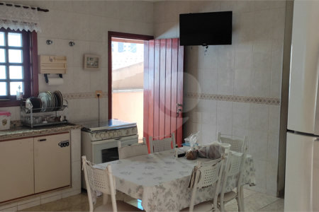 Sobrado à venda com 3 quartos, sendo 1 suíte, em Vila Almeida, Indaiatuba, SP