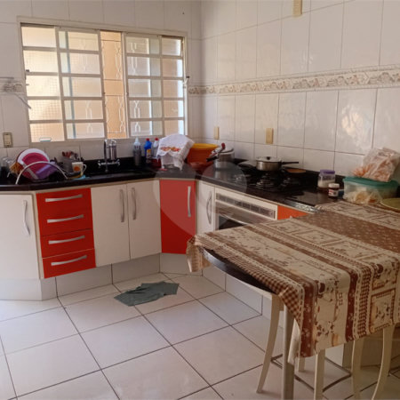 Casa à venda com 3 quartos, sendo 1 suíte,  em Jardim Santo Onofre, São José dos Campos, SP