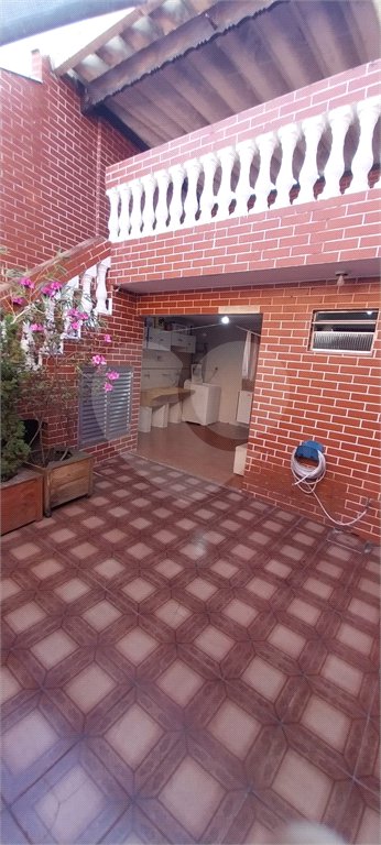 Casa à venda com 3 quartos, sendo 1 suíte, em Vila Scarpelli, Santo André, SP