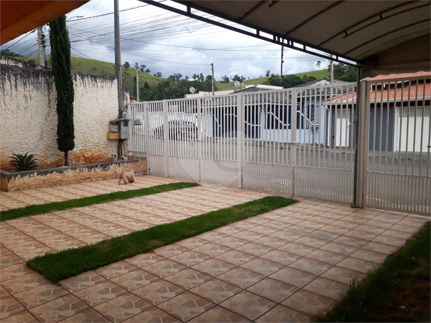 Casa à venda com 2 quartos no Centro, Bom Jesus dos Perdões, SP