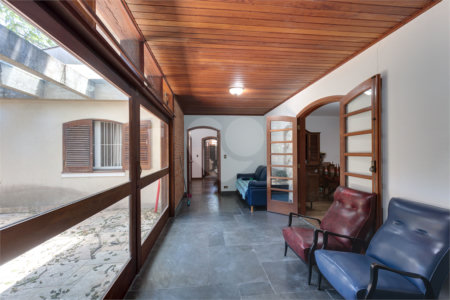 Casa Térrea à venda com 3 suítes em Jardim dos Estados, São Paulo, SP