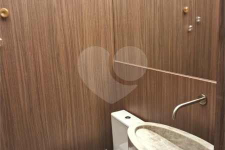 Apartamento à venda com 3 suítes em Moema, São Paulo, SP