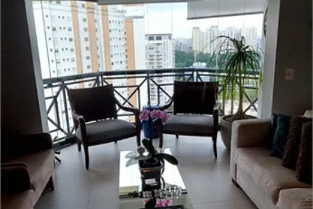 Apartamento à venda com 3 suítes em Vila Andrade, São Paulo, SP